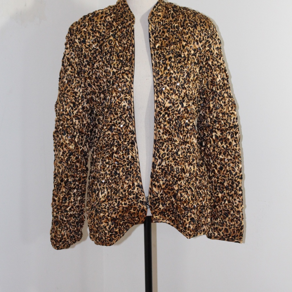 Vintage aDRESSing Woman, puckered sequined Cheetah print zip up jacket